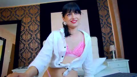 Snapshot of aneshereforu chatting on 11, 3, 2025 Anes online show from 11, 3, 2025