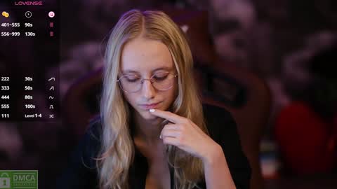 Snapshot of angeellina chatting on 2, 12, 2024 angeellina online show from 2, 12, 2024