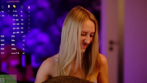 Snapshot of angeellina chatting on 29, 12, 2024 angeellina online show from 29, 12, 2024