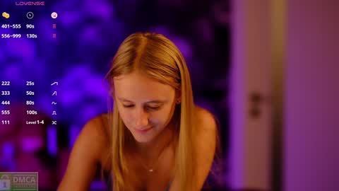 Snapshot of angeellina chatting on 30, 12, 2024 angeellina online show from 30, 12, 2024