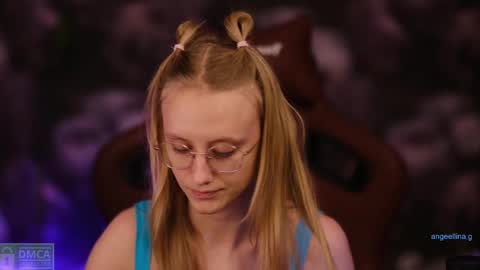 Snapshot of angeellina chatting on 3, 3, 2025 angeellina online show from 3, 3, 2025