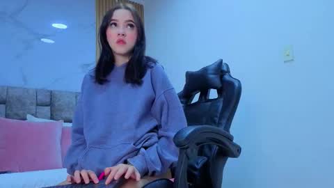 angel__kiss online show from 13, 11, 2025