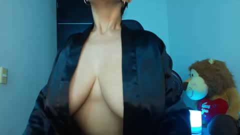 angel blackhot online show from 14, 4, 2026