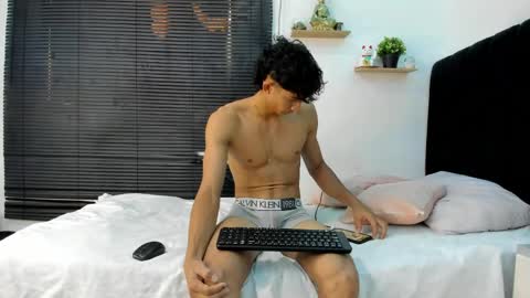 angel_boy0 online show from 30, 5, 2026