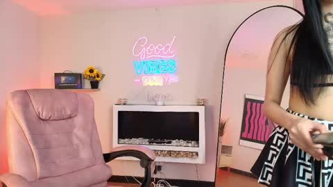 Angel Cooper online show from 22, 5, 2026
