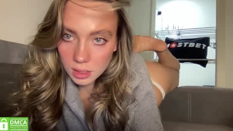 Snapshot of angel_from_sky chatting on 14, 12, 2024 Greetings  Jess online show from 14, 12, 2024