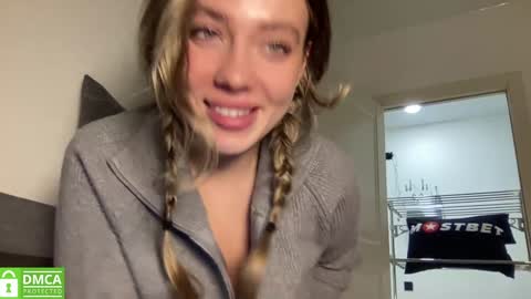 Snapshot of angel_from_sky chatting on 23, 12, 2024 Greetings  Jess online show from 23, 12, 2024