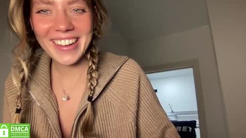 Snapshot of angel_from_sky chatting on 9, 1, 2025 Greetings  Jess online show from 9, 1, 2025