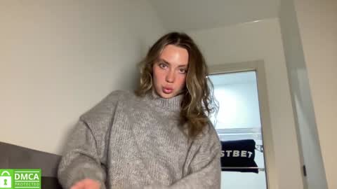 Snapshot of angel_from_sky chatting on 12, 1, 2025 Greetings  Jess online show from 12, 1, 2025