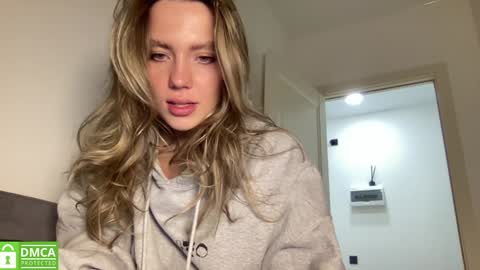Snapshot of angel_from_sky chatting on 13, 1, 2025 Greetings  Jess online show from 13, 1, 2025