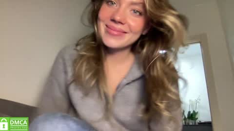 Snapshot of angel_from_sky chatting on 4, 3, 2025 Greetings  Jess online show from 4, 3, 2025