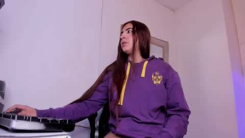 angel hardy online show from 10, 9, 2025