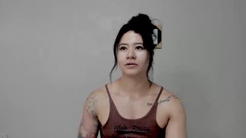 Snapshot of angel_martins chatting on 2, 10, 2025 Angel online show from 2, 10, 2025