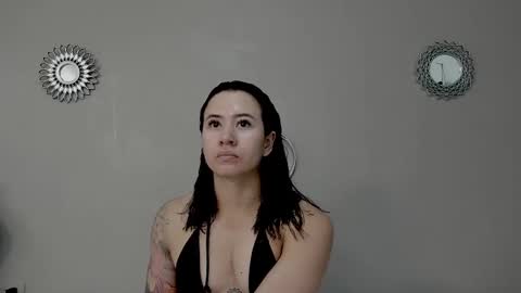 Snapshot of angel_martins chatting on 24, 10, 2025 Angel online show from 24, 10, 2025