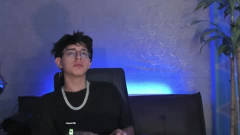 Snapshot of angel_scott2 chatting on 5, 3, 2026 angel_scott2 online show from 5, 3, 2026