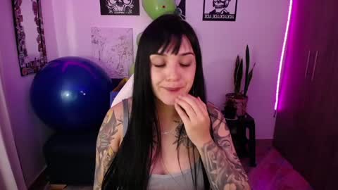 Angela online show from 30, 4, 2026