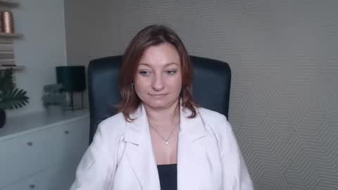 Angela online show from 4, 11, 2025