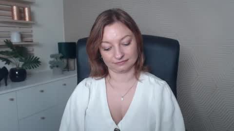 Angela online show from 7, 11, 2025