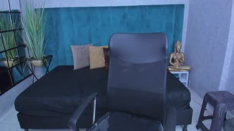 Angela online show from 30, 6, 2026