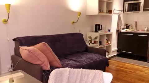 Angela online show from 16, 3, 2026