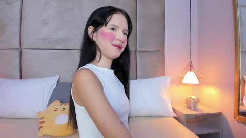 angelag_ online show from 6, 11, 2025