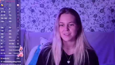 Darsi Anty online show from 5, 12, 2025