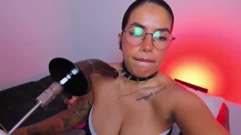 Angela Ricci online show from 3, 10, 2025