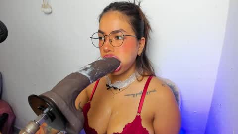 Angela Ricci online show from 6, 5, 2026