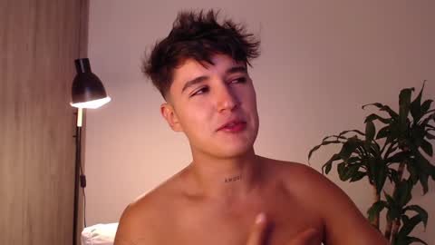 Snapshot of angelcossio chatting on 20, 12, 2024 Angel online show from 20, 12, 2024