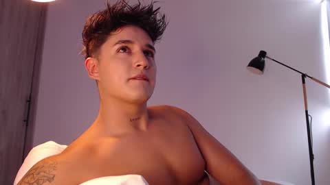 Snapshot of angelcossio chatting on 11, 9, 2025 Angel online show from 11, 9, 2025