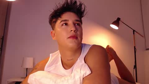 Snapshot of angelcossio chatting on 16, 9, 2025 Angel online show from 16, 9, 2025