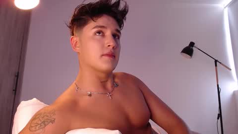 Snapshot of angelcossio chatting on 21, 9, 2025 Angel online show from 21, 9, 2025