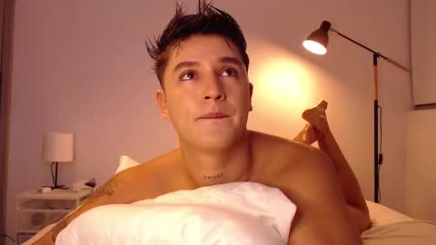 Snapshot of angelcossio chatting on 29, 10, 2025 Angel online show from 29, 10, 2025