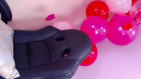 Snapshot of angeles_bust chatting on 14, 2, 2025 angeles_bust online show from 14, 2, 2025