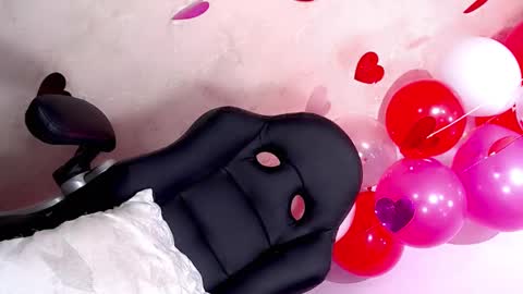 Snapshot of angeles_bust chatting on 15, 2, 2025 angeles_bust online show from 15, 2, 2025