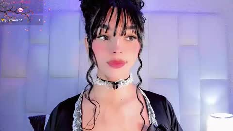 Snapshot of angeles_bust chatting on 13, 10, 2025 angeles_bust online show from 13, 10, 2025