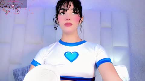 Snapshot of angeles_bust chatting on 21, 10, 2025 angeles_bust online show from 21, 10, 2025