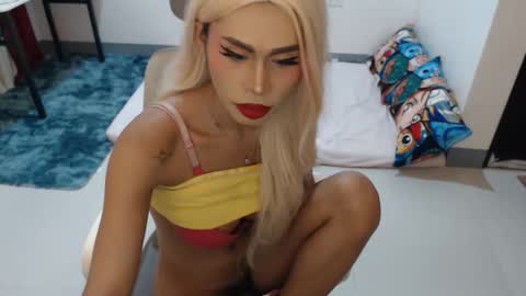 DIVINE ANGEL online show from 12, 2, 2026