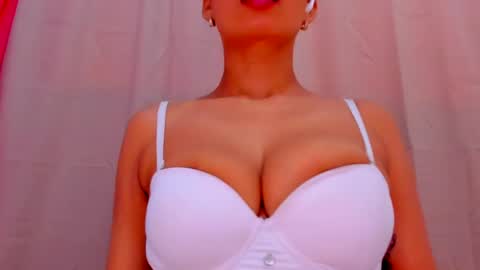 angelica_hot19 online show from 26, 6, 2026