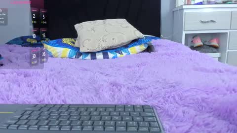 Snapshot of angelicaa_model chatting on 8, 10, 2025 Angelica online show from 8, 10, 2025