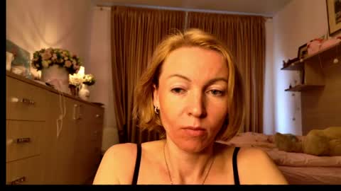 angelicfenix online show from 2, 5, 2026