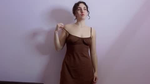 Roxi online show from 12, 3, 2026