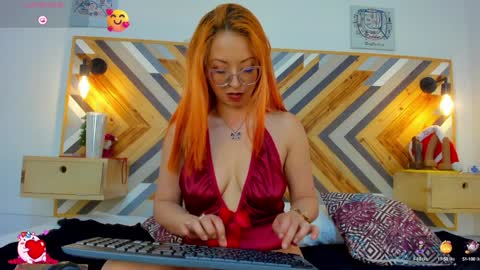 Snapshot of angelina_blanc chatting on 5, 12, 2024 Angelina Blanc online show from 5, 12, 2024