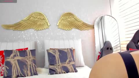 Angelina online show from 7, 5, 2026
