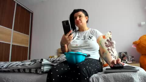 Angelina online show from 14, 2, 2025