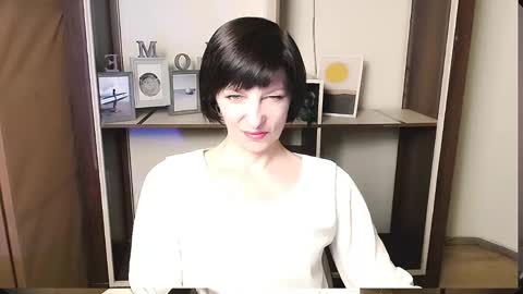 Angelina online show from 6, 6, 2026