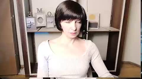 Angelina online show from 14, 6, 2026
