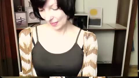 Angelina online show from 9, 7, 2026