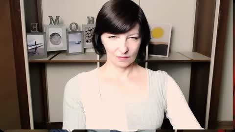 Angelina online show from 3, 8, 2026