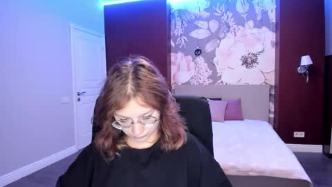 AngelinaLow online show from 8, 9, 2025